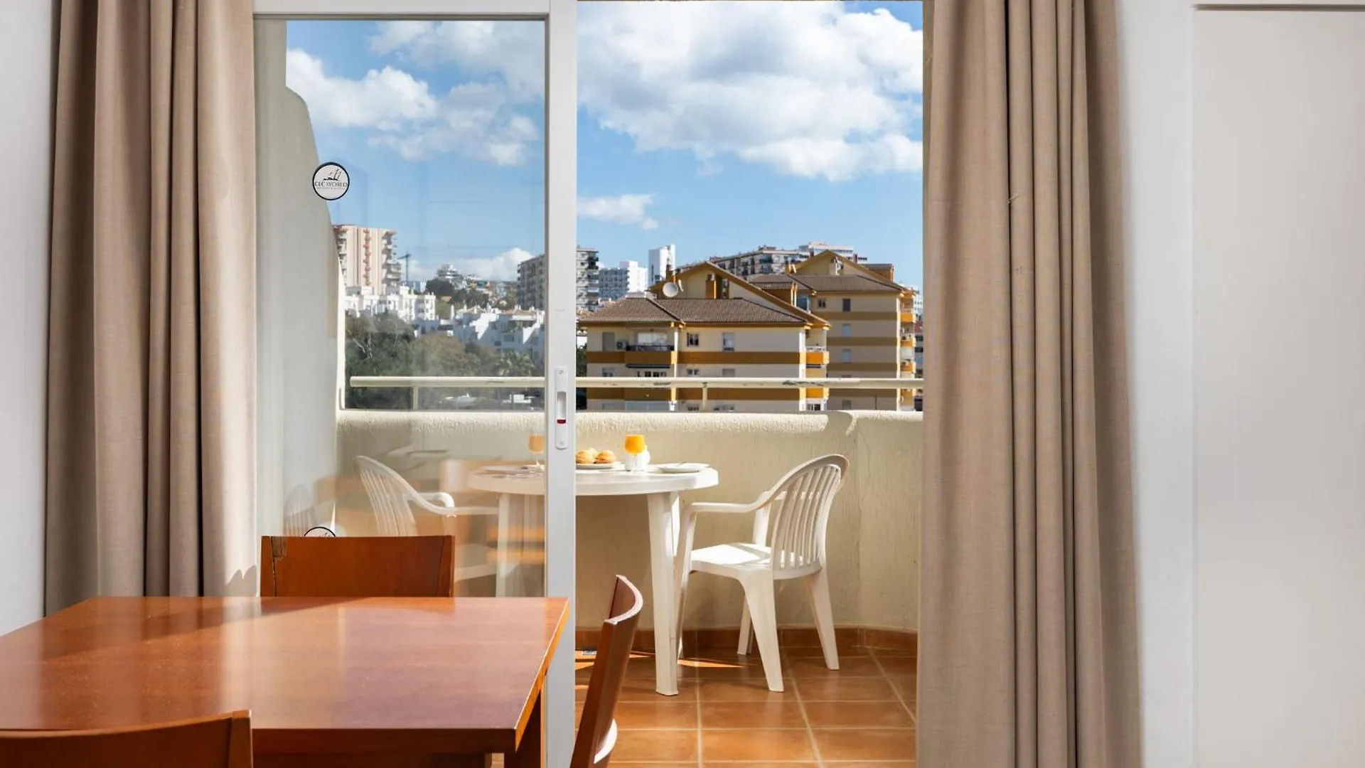 Benalbeach Apartments By Alfresco Stays 베날마데나코스타
